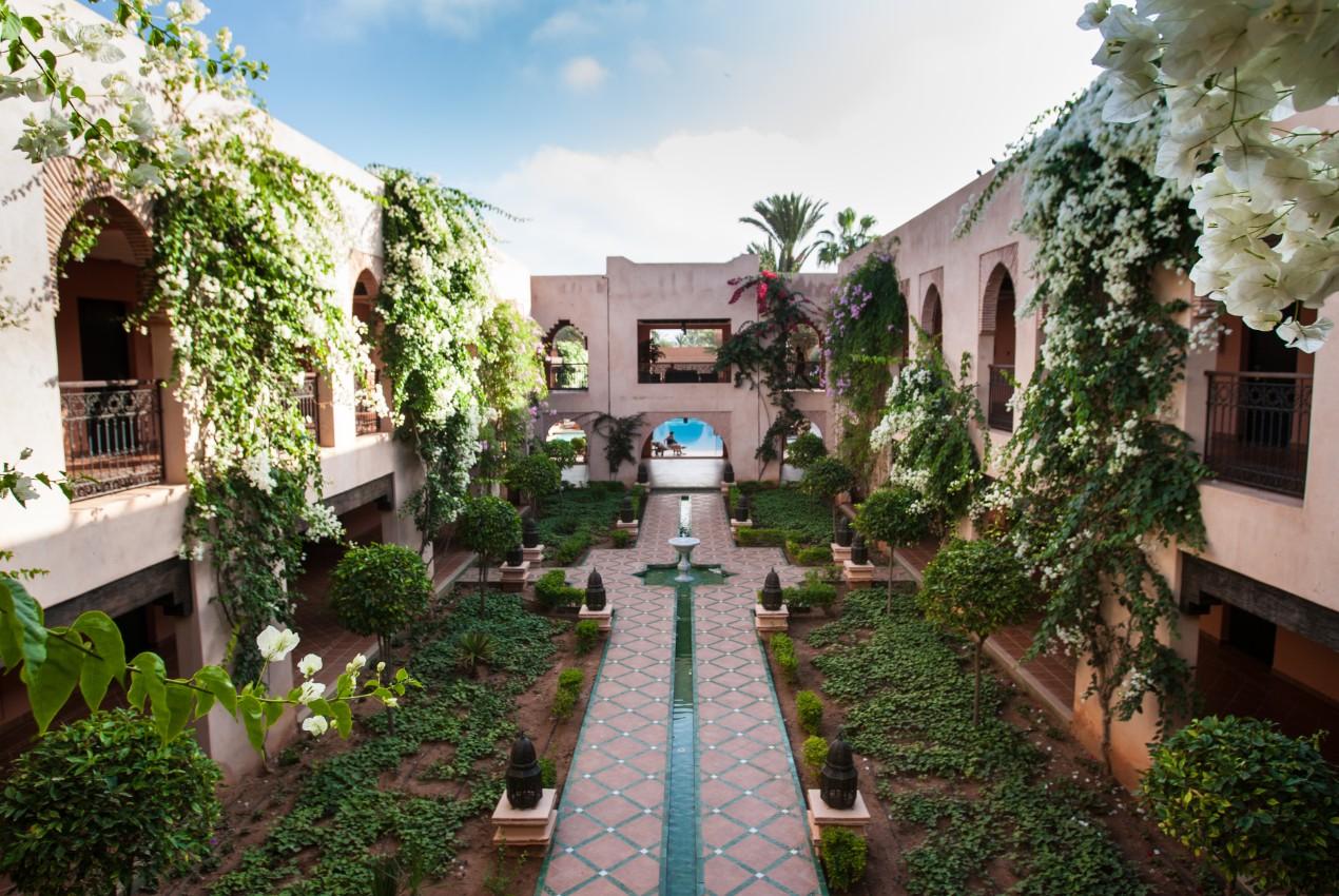 Tikida Golf Palace Агадир Экстерьер фото The hotel's courtyard